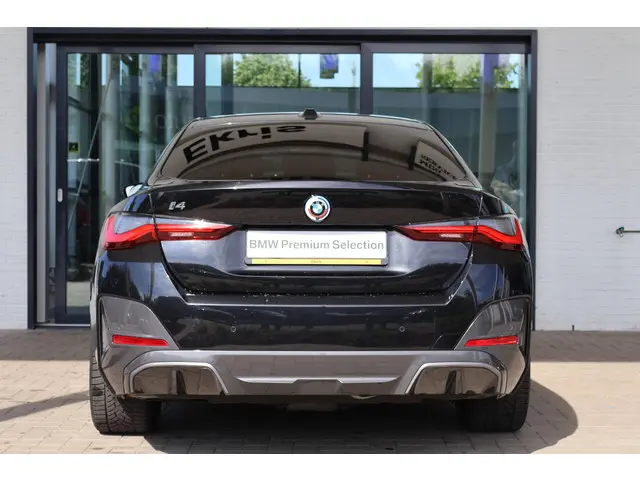 BMW i4 eDrive40 High Executive 84 kWh 2022 Elektrisch 4