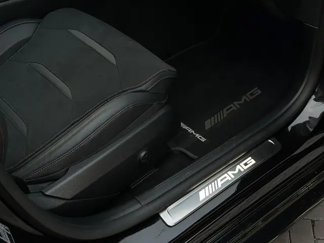 Mercedes-Benz C-Klasse AMG 43 4MATIC 2024 Benzine 30