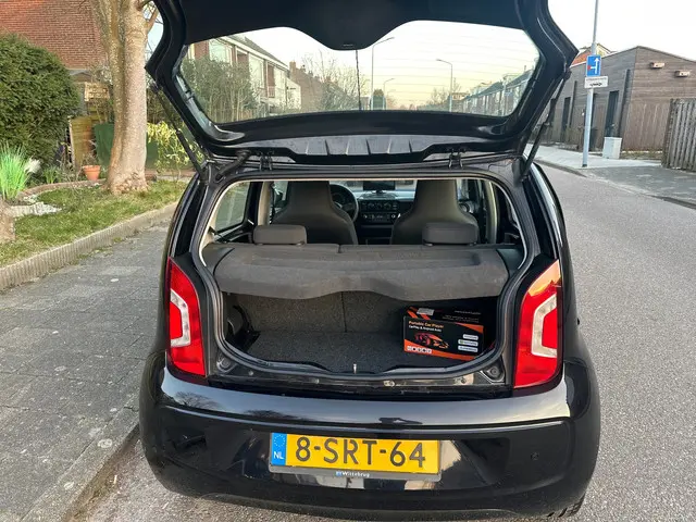 Volkswagen up! 1.0 move up! BlueMotion 2013 Benzine 9