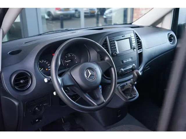 Mercedes-Benz Vito 2