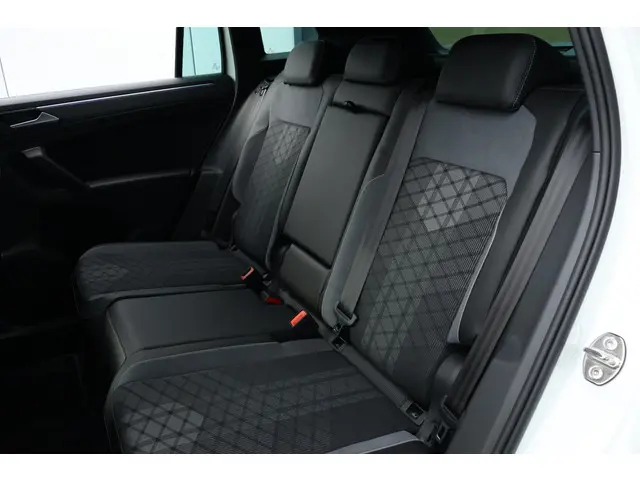 Volkswagen Tiguan 1.5 TSI R-Line Business+ 2024 Benzine 16