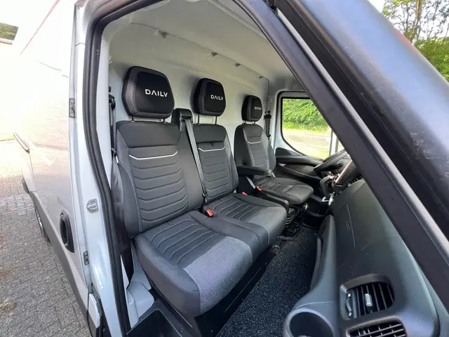 Iveco Daily 35S21 L2H2 3.0L 210PK Automaat 2024 Diesel 8