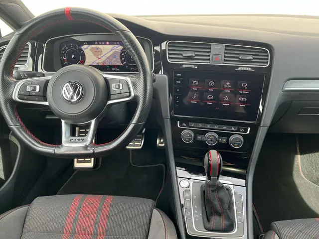Volkswagen Golf 2.0 TSI GTI TCR 2019 Benzine 15