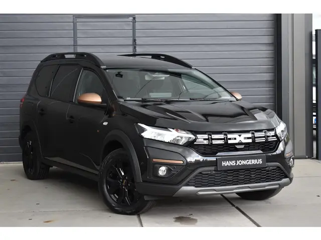 Dacia Jogger Hybrid 140 Extreme 2025 Hybride Benzine 7