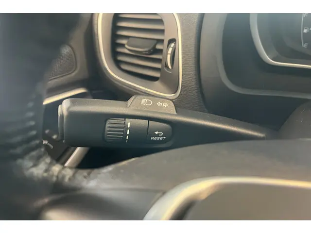 Volvo V40 T2 Polar+ Automaat 2019 Benzine 29