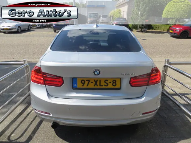 BMW 3 Serie 320i Executive automaat nl-auto 2012 Benzine 3