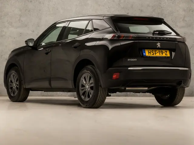 Peugeot 2008 1.2 PureTech Sport 2022 Benzine 3