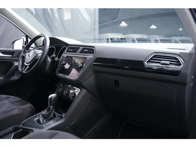 Volkswagen Tiguan 1.4 TSI ACT Comfortline 2019 Benzine 38