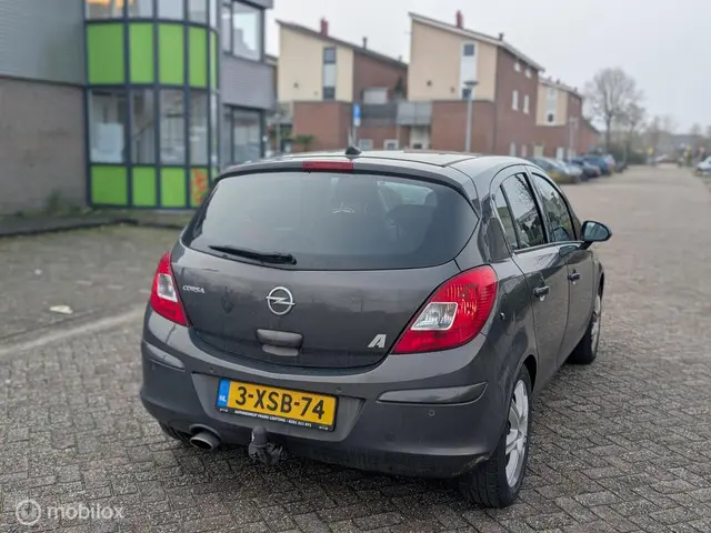 Opel Corsa 1.2-16V Design Edition 2014 LPG/Gas 4
