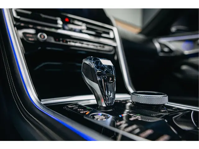 BMW 8 Serie M850i xDrive High Executive 2019 Benzine 24