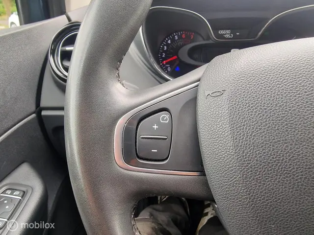 Renault Captur 0.9 TCe Limited 2019 Benzine 24