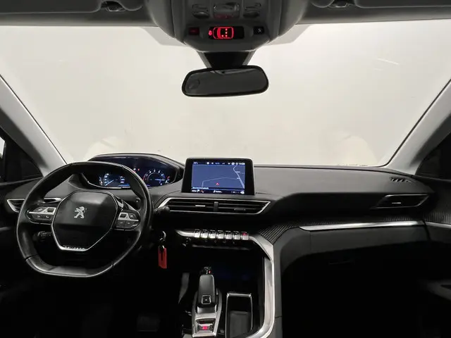 Peugeot 3008 1.2 PureTech Active 2018 Benzine 30