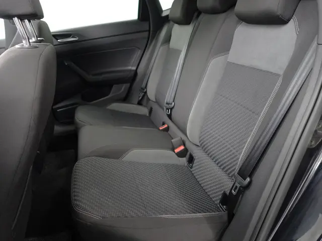 Volkswagen Polo 1.0 TSI R Line Aut- 2020 Benzine 26