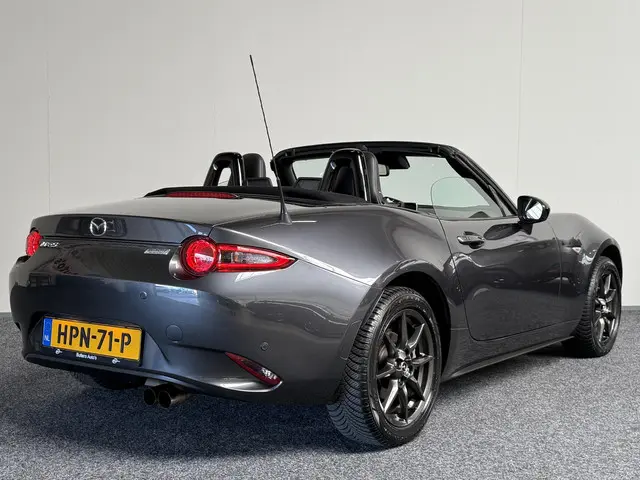 Mazda MX-5 2