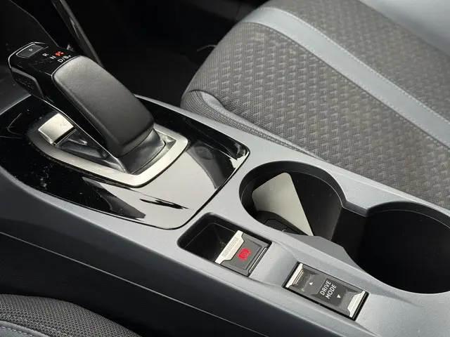 Peugeot e-2008 Aut. EV Allure 50kWh 2020 Elektrisch 29