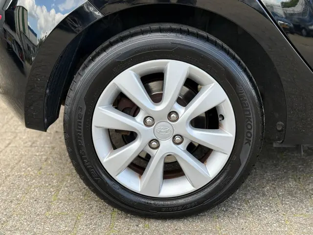 Hyundai i20 1.2i i-86PK Airco|Navigatie|Led!!! 2014 Benzine 28