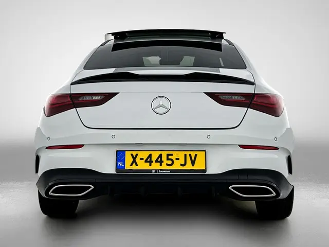 Mercedes-Benz CLA 180 AMG Line 2023 Hybride Benzine 26