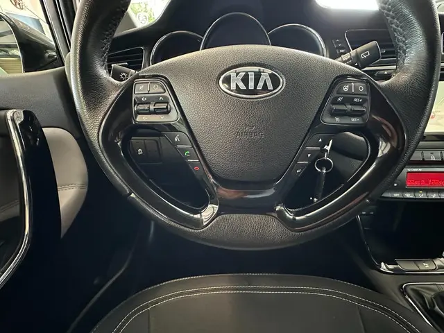 Kia cee'd Sportswagon 1.6 GDI BusinessLine 2014 Benzine 17