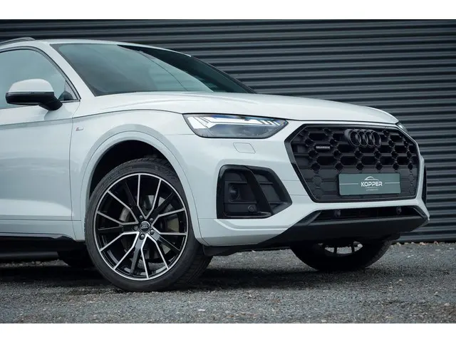 Audi Q5 50 TFSI e S edition 2021 Hybride Benzine 57