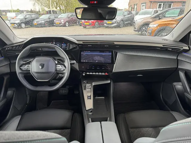 Peugeot 408 1.6 HYbrid GT 180 EAT8 2023 Hybride Benzine 22