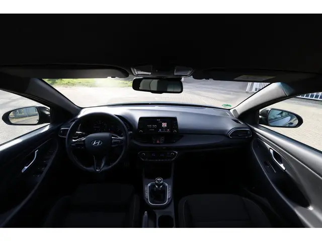 Hyundai i30 1.0 T-GDI Premium N-Line 2019 Benzine 17