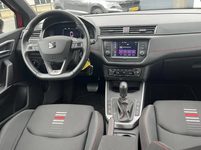 SEAT Arona 1.0 TSi DSG FR Business Intense 2021 Benzine 12