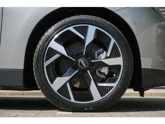 MINI 3-Deurs Cooper E 2025 Elektrisch 7