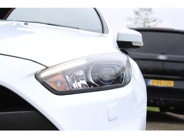 Ford Focus 2.3 RS 2018 Benzine 43
