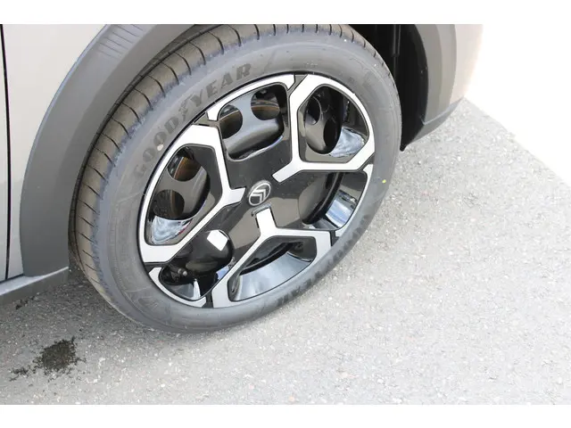 Citroën C3 1.2 Turbo 100pk Plus 2025 Benzine 7