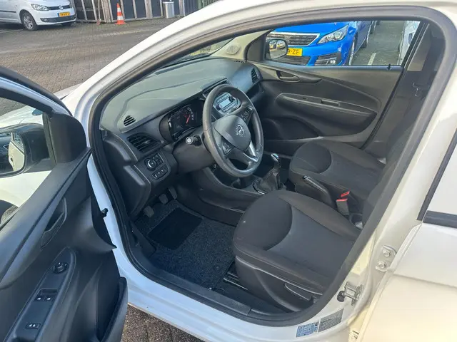 Opel KARL 1.0 ecoFLEX 120 Jaar Edition , airco 2019 Benzine 8