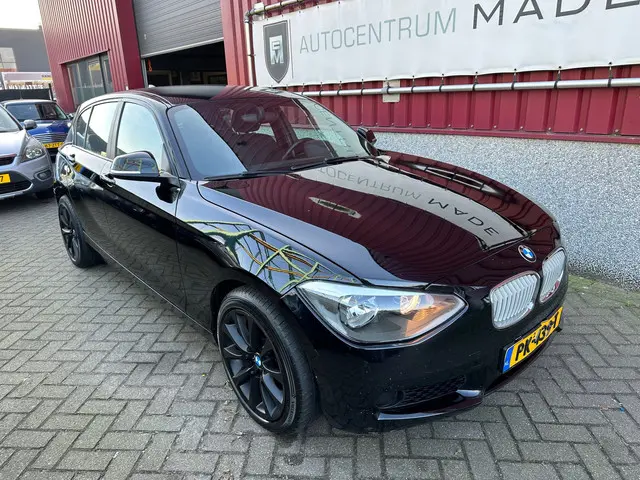 BMW 1 Serie 116i // Airco // Cruise control 2012 Benzine 6
