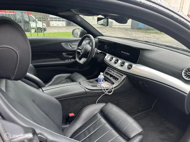 Mercedes-Benz E-Klasse Coupé 200 AMG Line 2021 Benzine 10