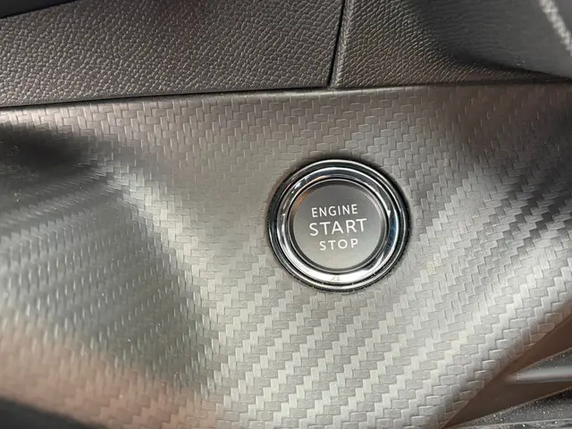 Peugeot 2008 Hybrid 136 GT 2024 Hybride Benzine 24