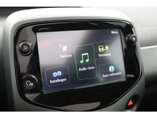 Toyota Aygo 1.0 VVT-i x-play cabrio 2021 Benzine 40