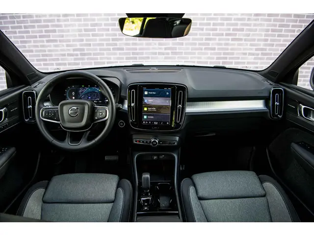 Volvo XC40 B4 Aut Plus Dark 2025 Benzine 5