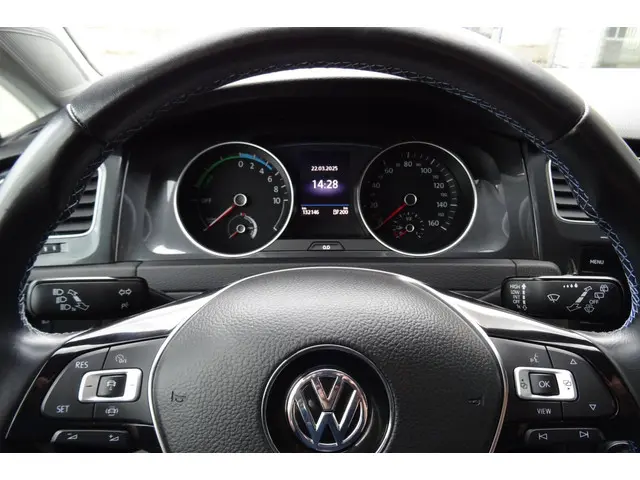 Volkswagen e-Golf E-Golf incl Warmtepomp 2019 Elektrisch 9