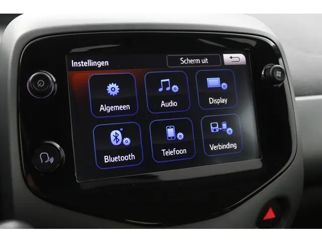 Toyota Aygo 1.0 VVT-i x-play 2021 Benzine 42