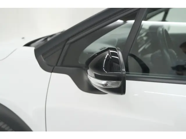 Citroën C3 PureTech 110 S&S Shine 2020 Benzine 21