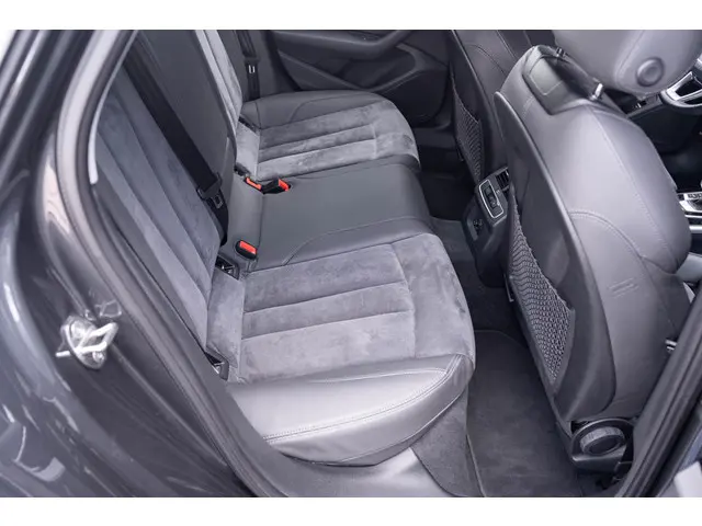 Audi A4 Avant 35 TFSI Business Edition 2021 Benzine 35