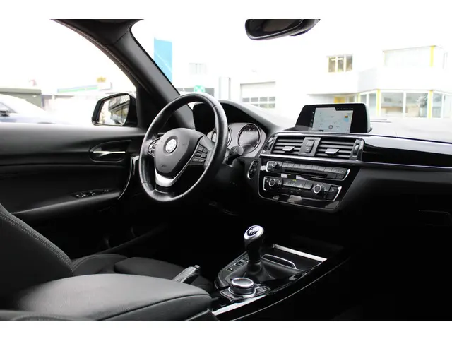 BMW 1 Serie 120i Sport Line 184PK 2018 Benzine 13