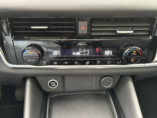 Nissan QASHQAI 1.3 MHEV N-Connecta 2022 Benzine 9