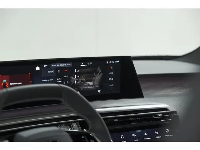 Peugeot 3008 1.2 Hybrid 136 GT 2025 Hybride Benzine 44