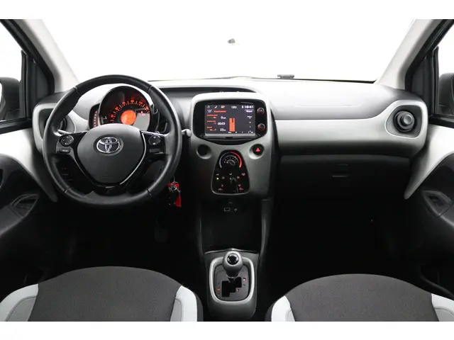 Toyota Aygo 1.0 VVT-i x-play 2015 Benzine 4