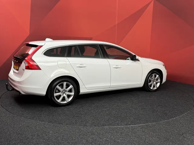Volvo V60 1.5 T3 Polar+ 2018 Benzine 20