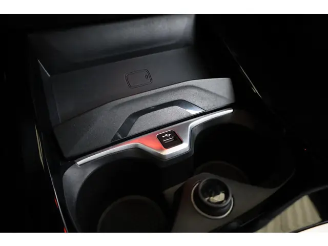 BMW 1 Serie 118i 2024 Benzine 20