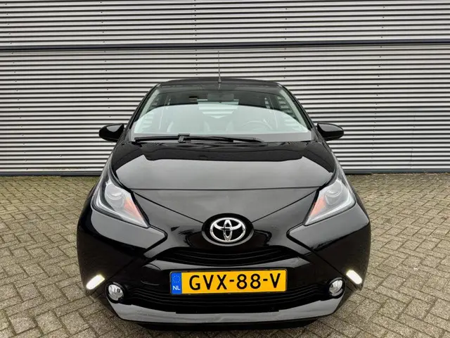 Toyota Aygo 1.0 VVT-i x-now 2016 Benzine 3