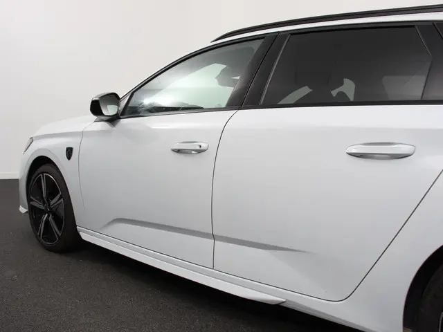 Peugeot 308 1.2 PureTech GT 2024 Benzine 26
