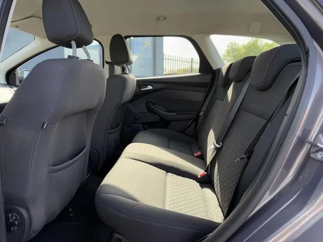 Ford Focus Wagon 1.0 EcoBoost Edition 2014 Benzine 8