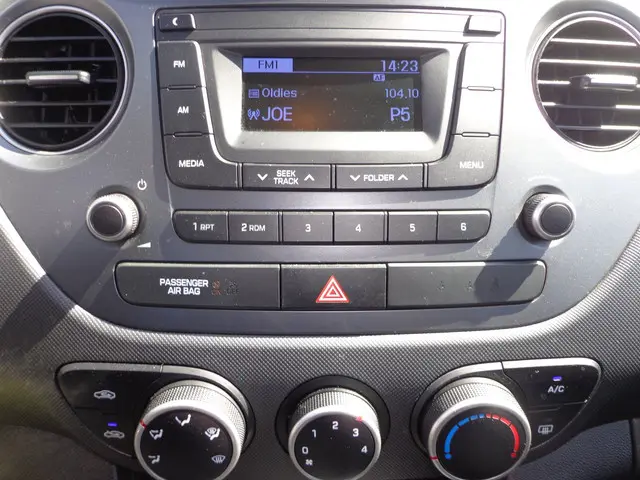 Hyundai i10 1.0i i-Motion 5-DRS !! AIRCO !! 2017 Benzine 9