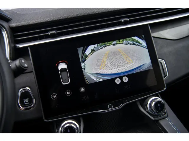 Lynk & Co 01 Plug-in Hybrid 2021 Hybride Benzine 11